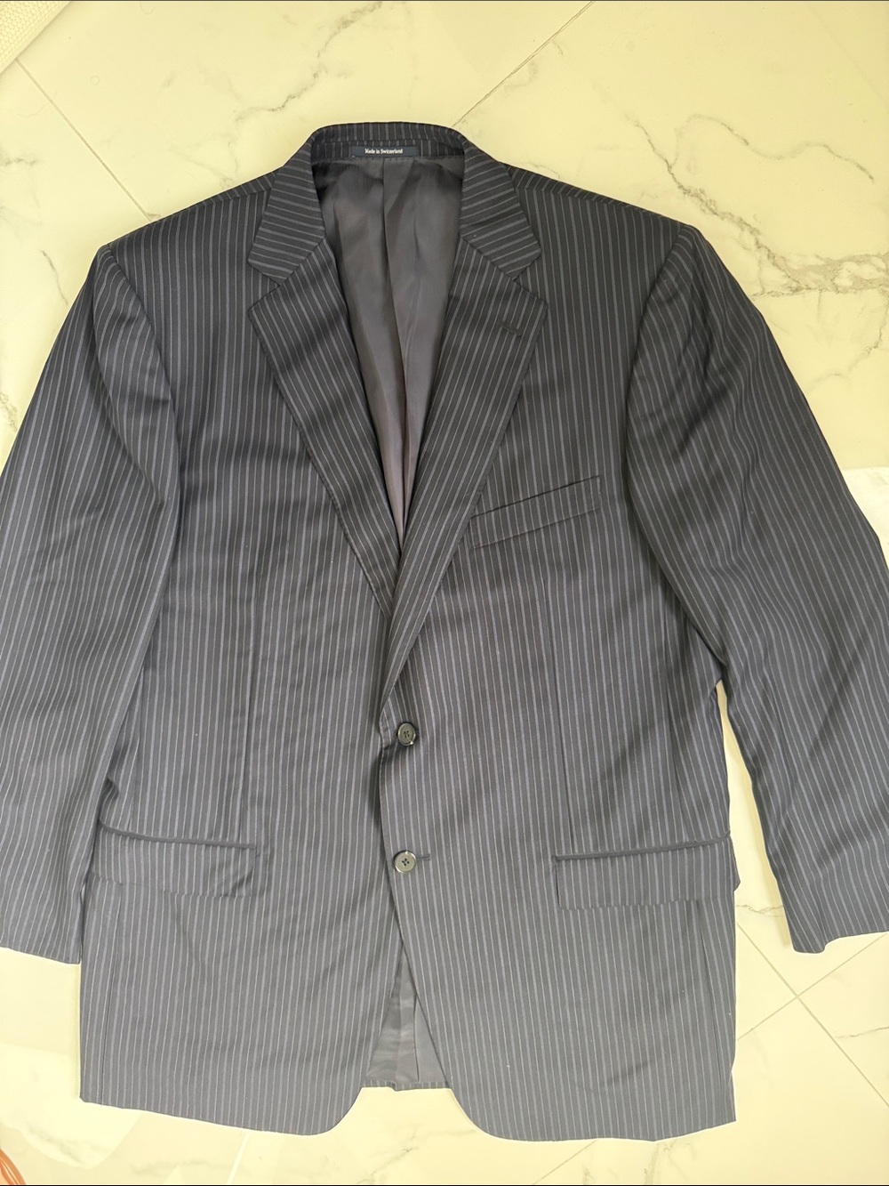 Authentic Ermenegildo Zegna Su
Misura Custom 2-Piece Suit